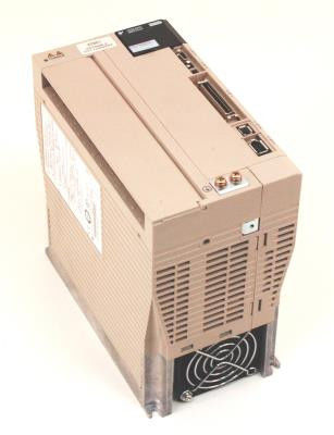 AC Servo Verstärker Yaskawa SGDV-180A01A Brandneu 2kw im Original