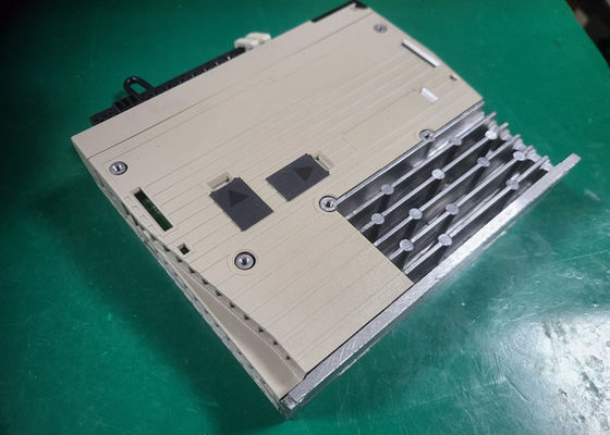 Yaskawa SGDV-R70A01A AC Servo Verstärker 220V Neues Original in der Box