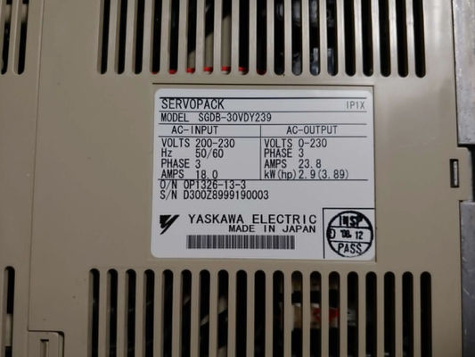 Yaskawa SGDB-30VN 18 AMP 3 PHASE 200-230 VAC 50/60HZ Wechselstrom-Servoantrieb
