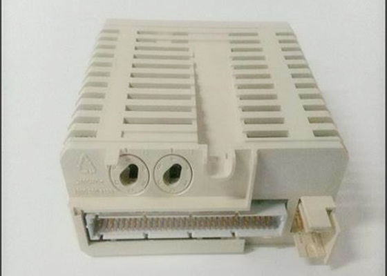 ABB DX 722F Rev. B 3BDH000383R0001 Digitale Eingangs-/Ausgangsmodule Freiberufliche Steuerungshardware