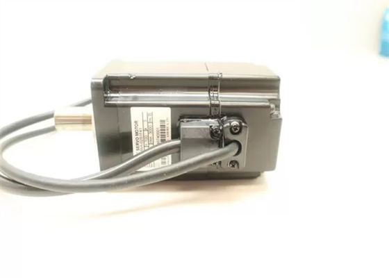 Yaskawa SGMAH-02BBAB1 200V Wechselstrom-Servomotor Neu im Original