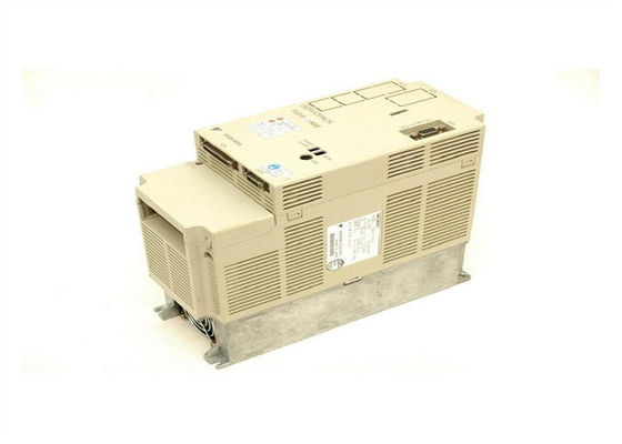 Yaskawa SGDB-03ADG Sigma Servo-Antriebe brandneues Original in der Box