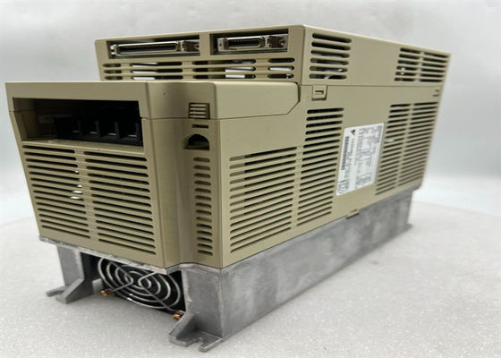 Yaskawa SGDB-10ADG Sigma Serie AC Servo Verstärker Neu