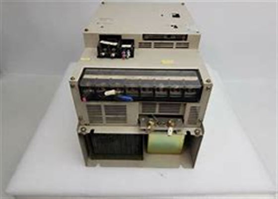 SGDB-1EADG Yaskawa Marke Servo-Antriebe neu in Original-Box 200V