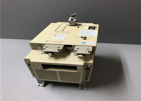 Yaskawa SGDB-20AN Servo Antriebe brandneu in Original Box 200V