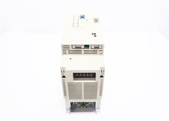 Yaskawa Brand New Industrie Servo Antriebe SGDB-30AN Original Box