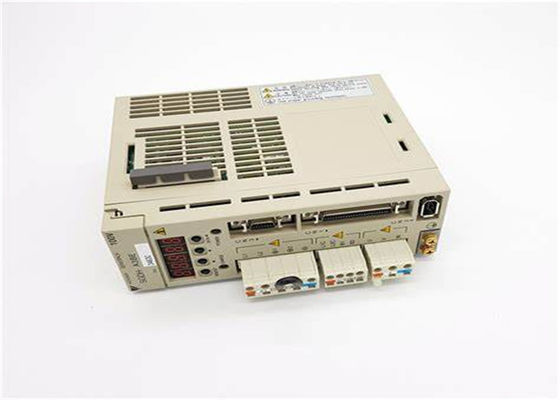 Yaskawa Sigma 2 Serie Servo-Antriebe SGDH-A3BE brandneu in der Box