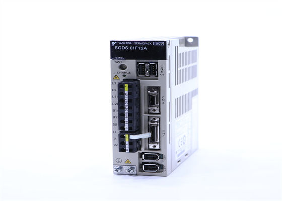 Original Yaskawa SGDS-01F12A Industrie-Servo-Antriebe komplett neu