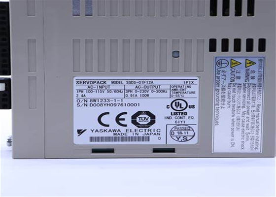 Original Yaskawa SGDS-01F12A Industrie-Servo-Antriebe komplett neu