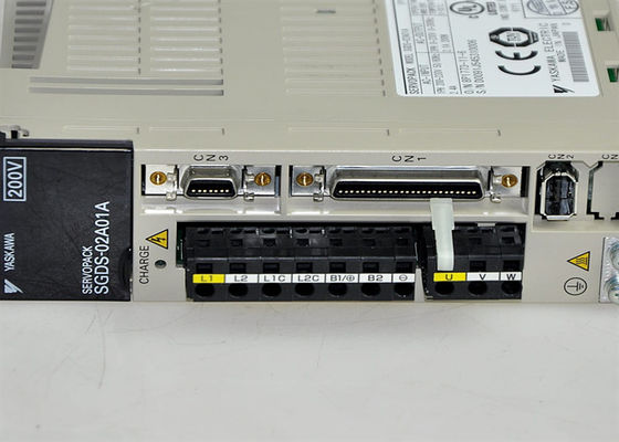 Sigma 3 Serie SGDS-02A01A Servo Antriebe Neu im Original