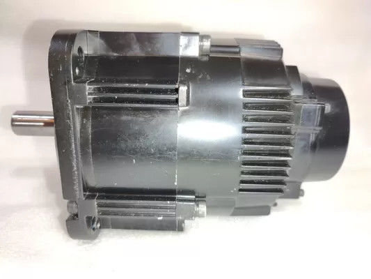 Yaskawa SGMGV-44NDB6C Brandneuer Wechselstrom-Servomotor im Originalkästchen