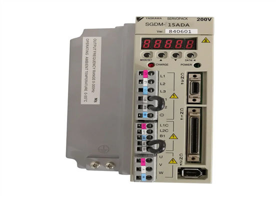 Yaskawa SGDM-15ADA 200V Wechselstrom-Servo-Antriebe brandneu in Original-Box