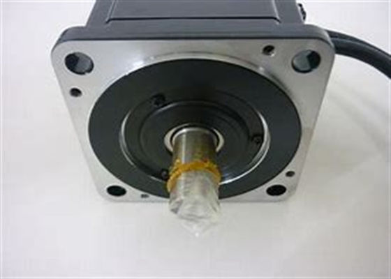 Yaskawa Servomotor SGMPH-02ACA-SW11 Industrie Neu in der Box