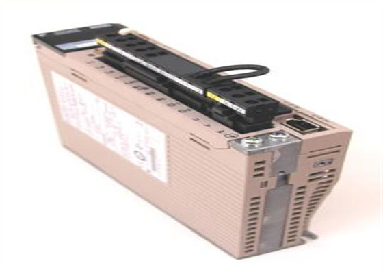 Yaskawa SGDV-R90A01B002000 Wechselstrom-Servo-Antriebe brandneues Original