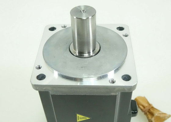 Mitsubishi HF-KN73 Industrieller Servomotor 750 Watt 7,2 Nm Schlüsselmotor