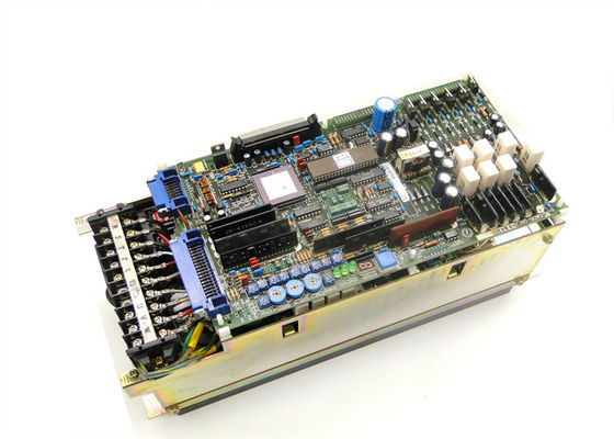 200V Yaskawa CACR-SR15SZ1SDY77 AC Servo Antriebe Neue Originalbox