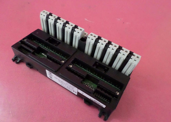 Der GE Fanuc IC670CHS002 ist ein I/O-Terminalblock mit Box-Terminals