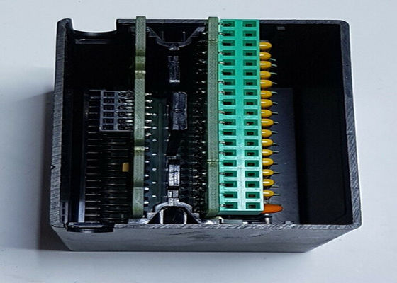 IC670MDL240 ist ein 16-Punkte-diskretes Eingangsmodul aus der Feldsteuerungsreihe von GE Fanuc