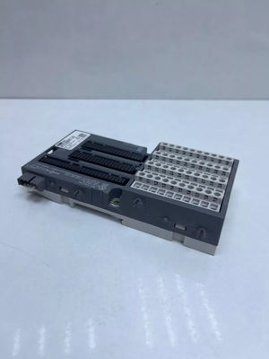 230 V ABB Marke Digitale Autoamtion I O Modul TU531 Original-Box