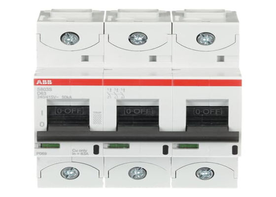 ABB 2CCS863001R0631 Der S803S-D63 ist ein 3-poliger Hochleistungs-Schaltkreisbrecher mit D-Charakteristik