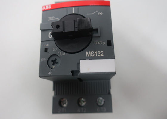 MS132-6.3 ist eine kompakte 45 mm breite Vorrichtung mit Nennstrom