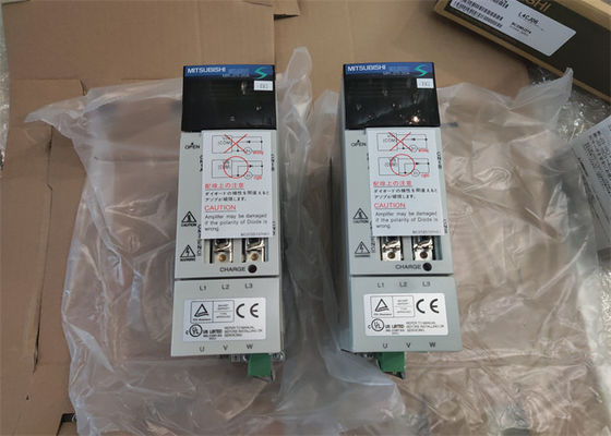 MR-J2S-20A-EG 200W industrielles Servo fährt Servoverstärker 1.8A DC284-326V Mitsubishi