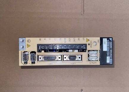 200V 3-Phase 50/60 Hz 100W Ausgang Industrielle Vektorsteuerung Servomotor mit Lieferung