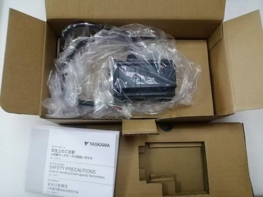 Yaskawa SGMP-01AW12S Servomotor