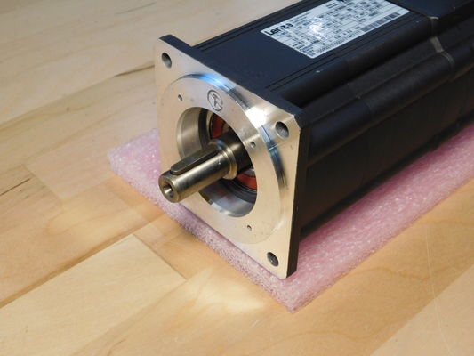 LENZE MCS 09F38LC40P1-B14N-ST5S00N-R0SU Versorgungsspannung 399