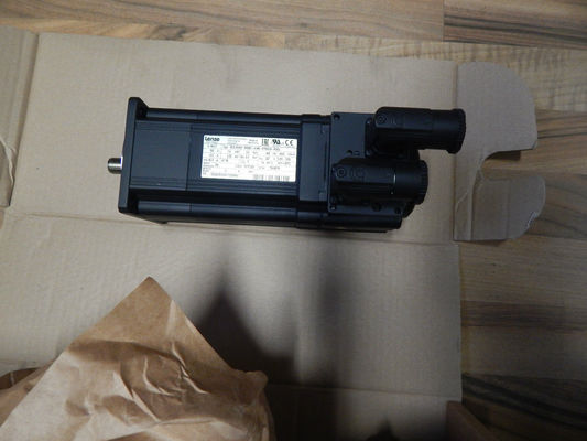 LENZE MCS 09H60-RS0B0-A14N-ST5S00N-R0SU Beschreibung Servomotor 3.4A 307V 3.8NM