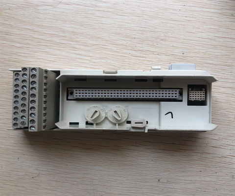 TU810V1 3BSE013230R1 Kompakte Modul-Endungseinheit ABB