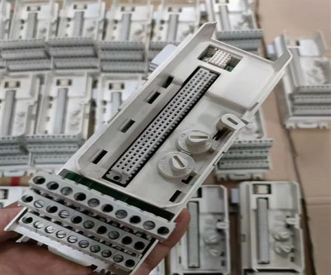 TU811V1 3BSE013231R1 ABB 8 Kanal 250 V Kompaktmodul