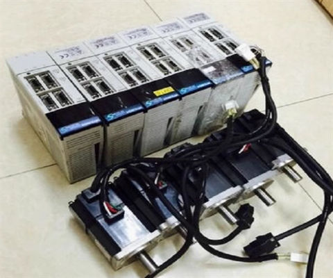 MR-J2S-20A-EG 200W industrielles Servo fährt Servoverstärker 1.8A DC284-326V Mitsubishi