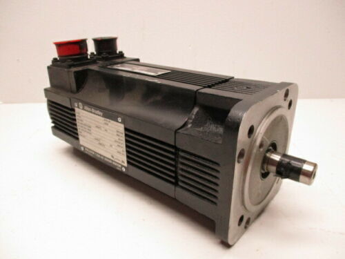 Anpassbare Servomotoren der Serie 1326AB-B4100-21-K4 Torque Plus für den Wechselstrom-Servoantrieb 1391-DES