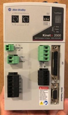 ALLEN-BRADLEY 2093-AC05-MP1 Kinetix 2000 integrierte Achsenmodule und Achsenmodule