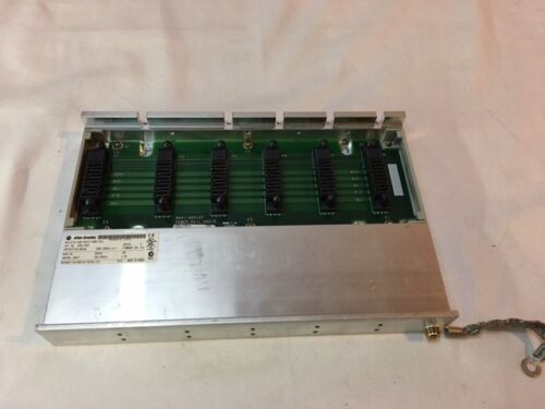 Allein-Bradley 2093-PRS5 KINETIX 2000 SERVO POWER RAIL 5 Schlitze