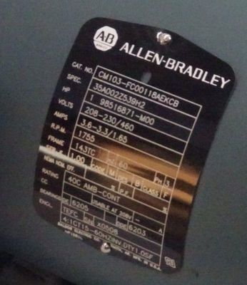 ALLEN-BRADLEY CM103-FC0011BAEKCB Dauerhaltiges Steuerungsmodul für industrielle Anwendungen
