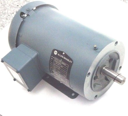 ALLEN-BRADLEY CM103-FC0011BAEKCB Dauerhaltiges Steuerungsmodul für industrielle Anwendungen