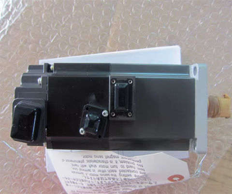 HF-MP43 -- Mitsubishi -- Servomotor und AC-Verstärker.