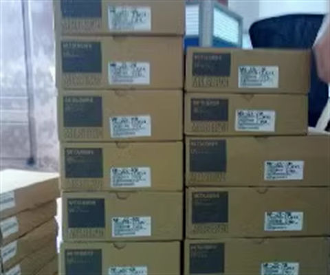 Mitsubishi Servomotor HF-KP43 Wechselstromverstärker