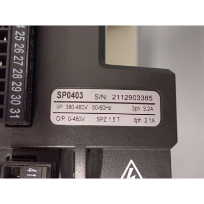EMERSON SP0403 Universalvariable Speed AC-Antrieb für Induktions- und Servomotoren