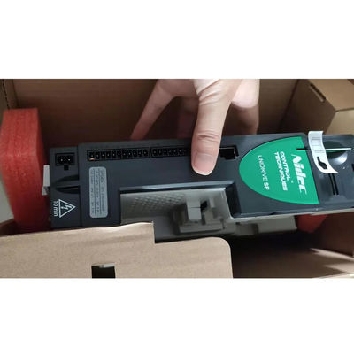 EMERSON SP0404 Universalvariable Speed AC-Antrieb für Induktions- und Servomotoren