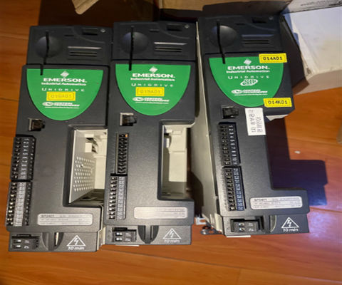 Steuerungstechniken SP0402 Universal-Wechselstrom- und Servoantrieb