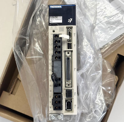 SGD7S-R90A000A002/1R6A00A/R90A/1R6A30A/20A/10A Yaskawa Drive auf Lager