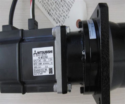 HC-MFS23G2 Mitsubishi AC Servomotor 400V 7KW Industrie-Servomotor zur präzisen Steuerung