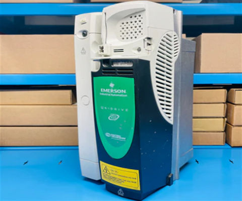 Emerson-Steuerungstechniken SP2402 UniDrive, 380-480V 50-60Hz 3ph 20.2A / 0-480V