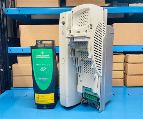 Emerson-Steuerungstechniken SP2402 UniDrive, 380-480V 50-60Hz 3ph 20.2A / 0-480V