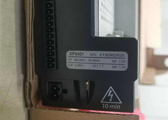 Nidec-Steuerungstechniken 0.37kW Wechselstrom-Antrieb SP0401 Emerson Unidrive SP 0-480V 3PH NEU