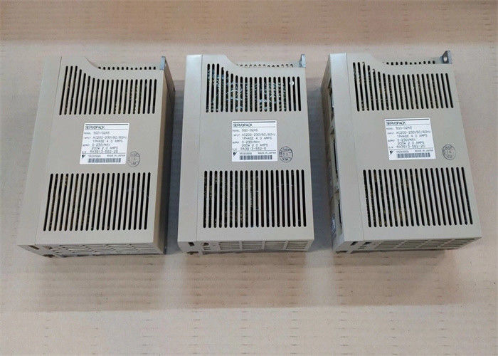 Yaskawa Electric SGD-02AS Servo-Antriebe brandneu in Original-Box