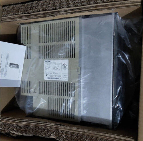 Yaskawa SGDB-30VN 18 AMP 3 PHASE 200-230 VAC 50/60HZ Wechselstrom-Servoantrieb